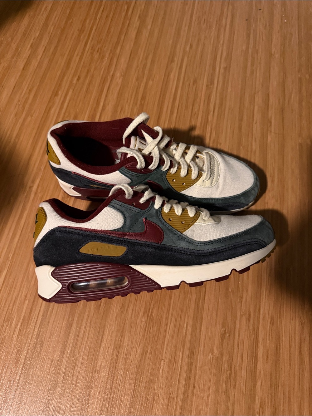 Nike Men’s Air Max 90 Sneakers - Burgundy/Green/White/Gold
